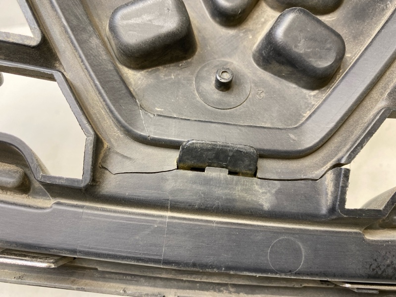 Решетка радиатора