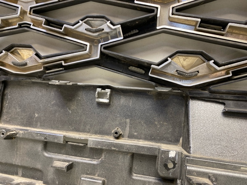 Бампер передний