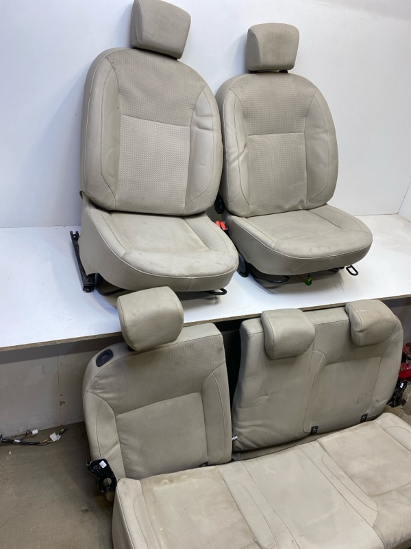 Сиденье салонное