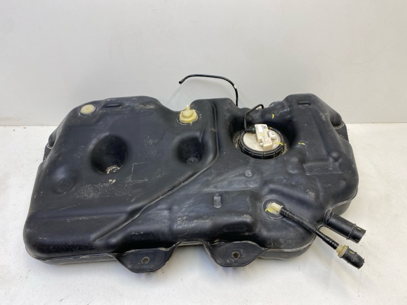 Бак топливный