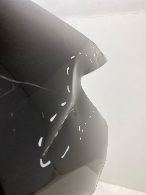 Крыло переднее правое