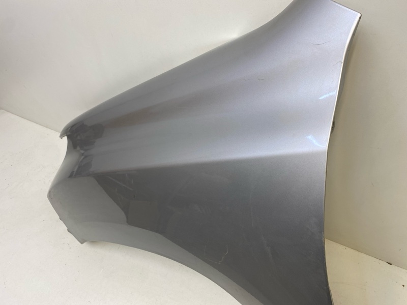 Крыло переднее левое