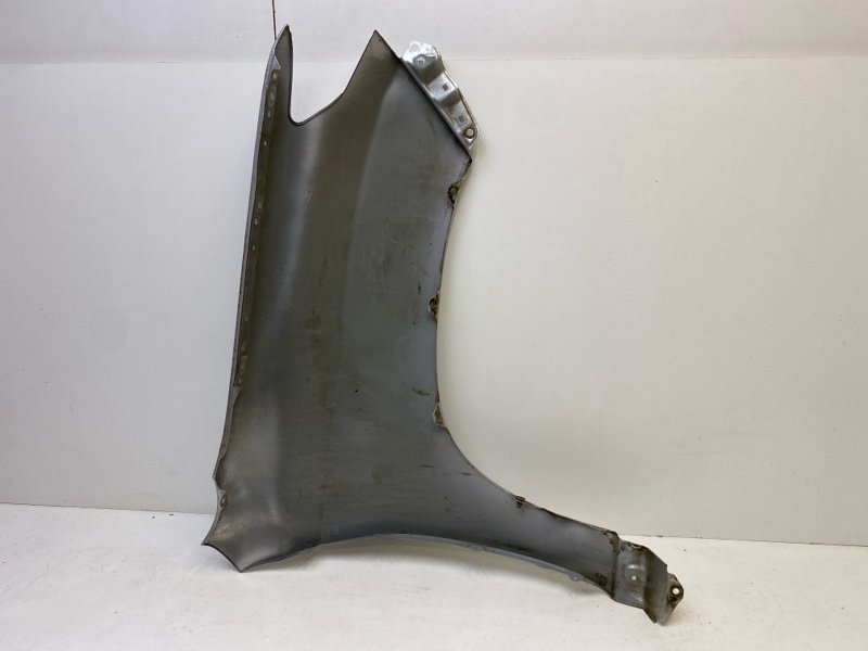 Крыло переднее левое