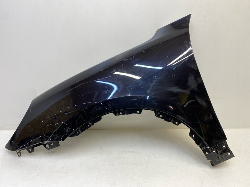 Крыло переднее левое