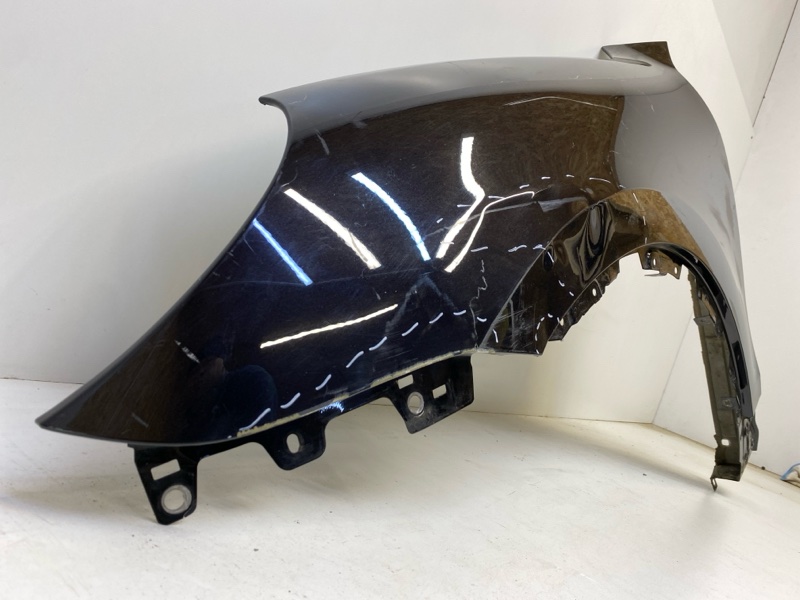 Крыло переднее левое