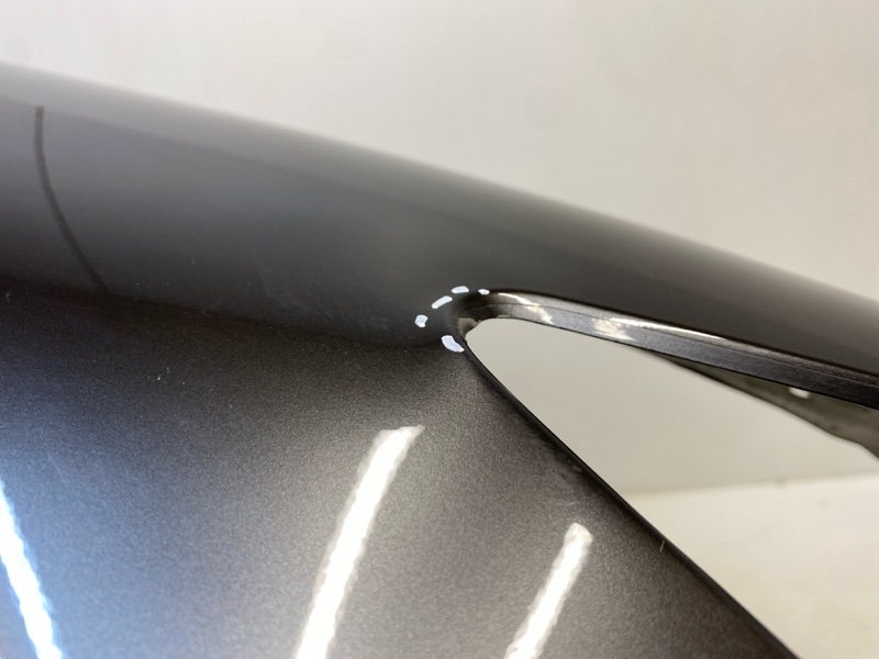 Крыло переднее правое