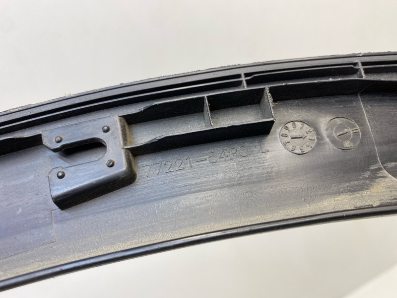 Накладка заднего крыла левого