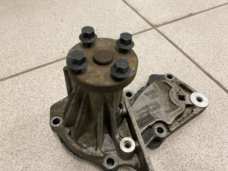 Насос водяной (помпа)