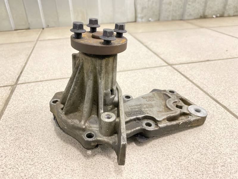 Насос водяной (помпа)