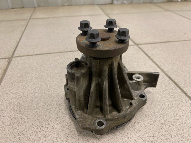 Насос водяной (помпа)