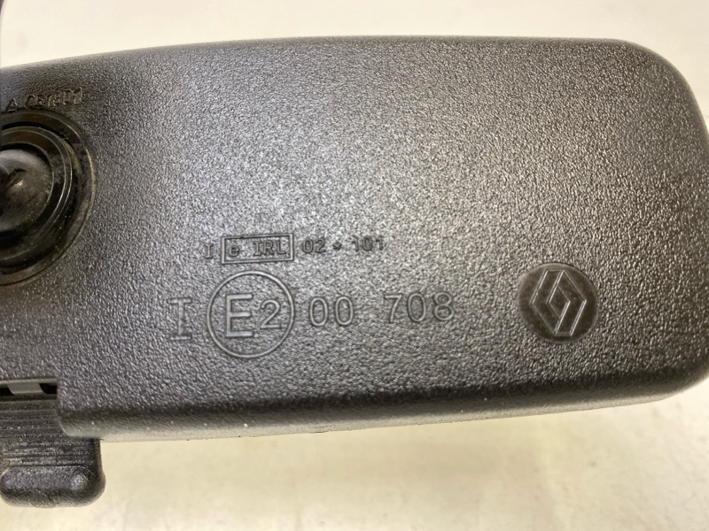 Зеркало заднего вида