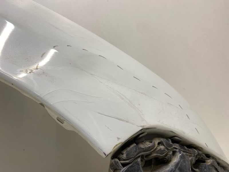 Крыло переднее правое