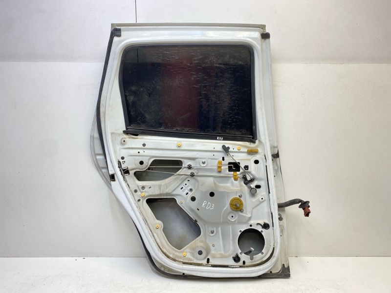 Дверь задняя левая