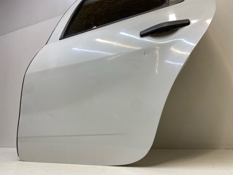 Дверь задняя левая