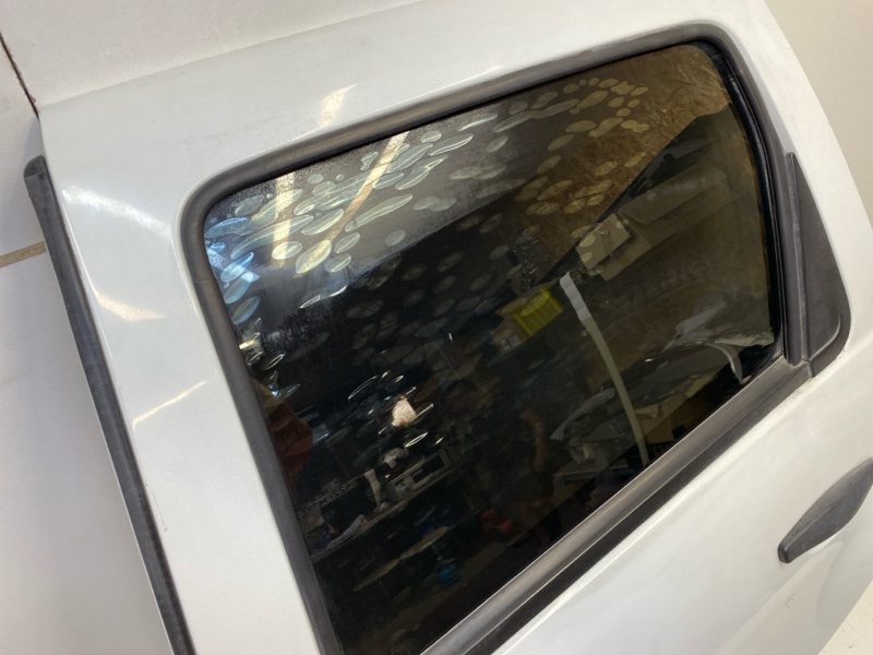 Дверь задняя левая