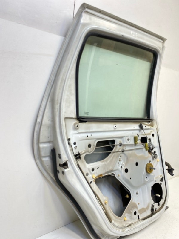 Дверь задняя левая