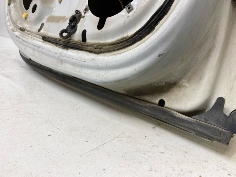 Дверь задняя левая