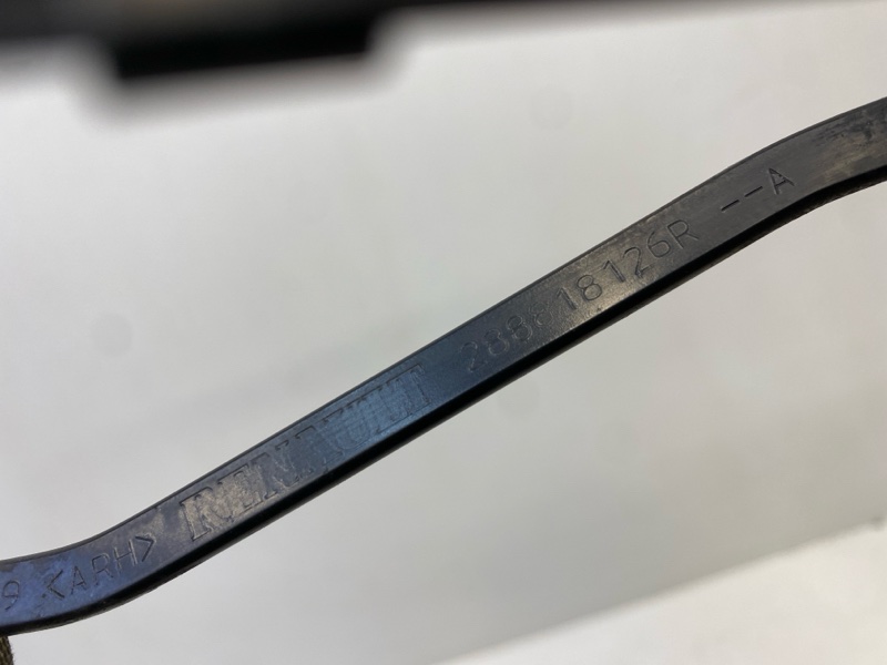 Поводок стеклоочистителя передний левый