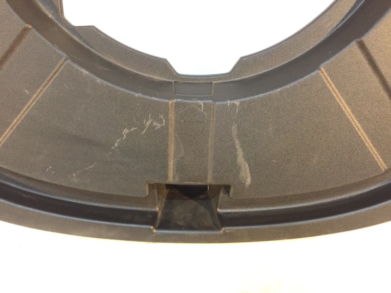 Ниша запасного колеса