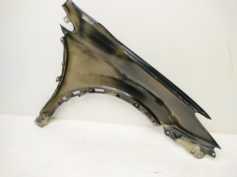 Крыло переднее левое