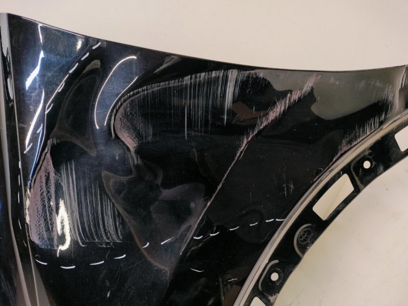 Крыло переднее левое