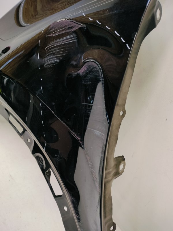 Крыло переднее левое