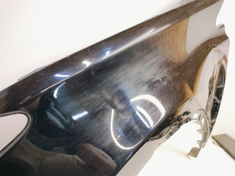 Крыло переднее левое