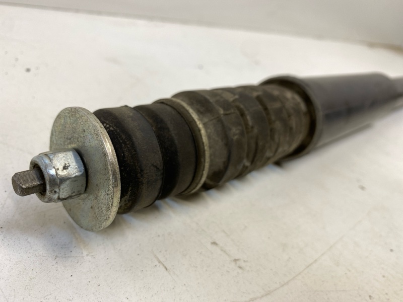 Амортизатор передний