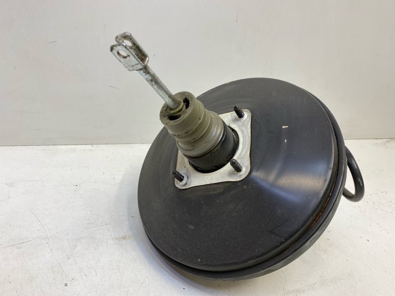 Усилитель тормозов вакуумный