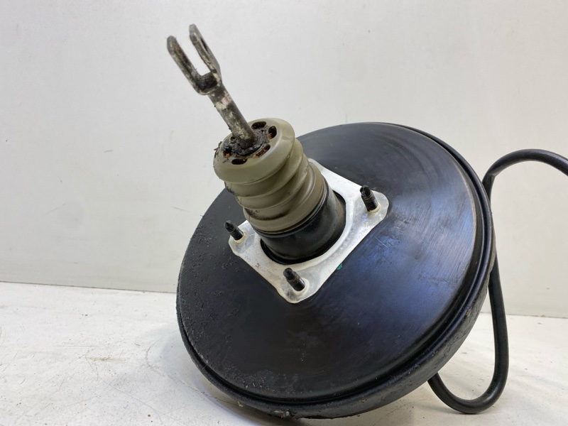 Усилитель тормозов вакуумный