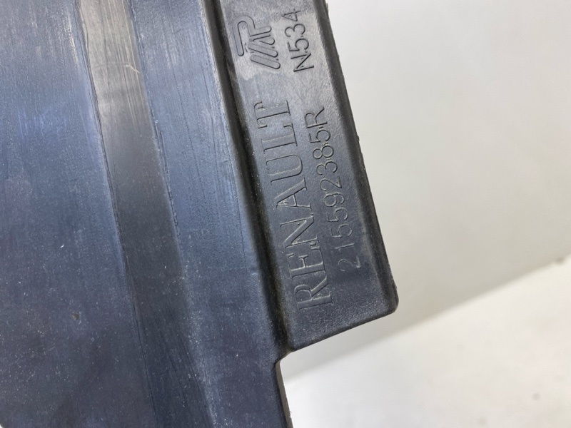 Дефлектор воздушный радиатора