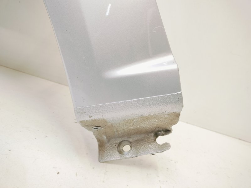 Крыло переднее левое