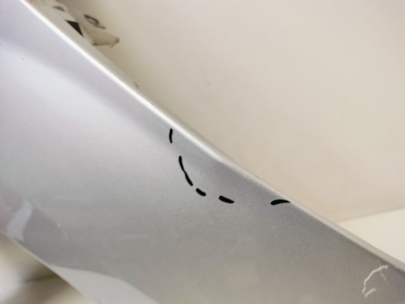 Крыло переднее левое