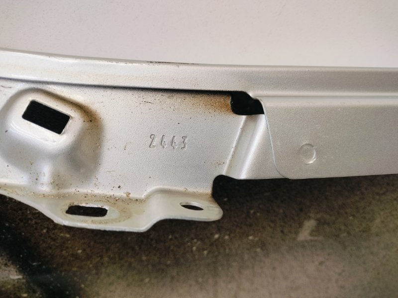 Крыло переднее левое