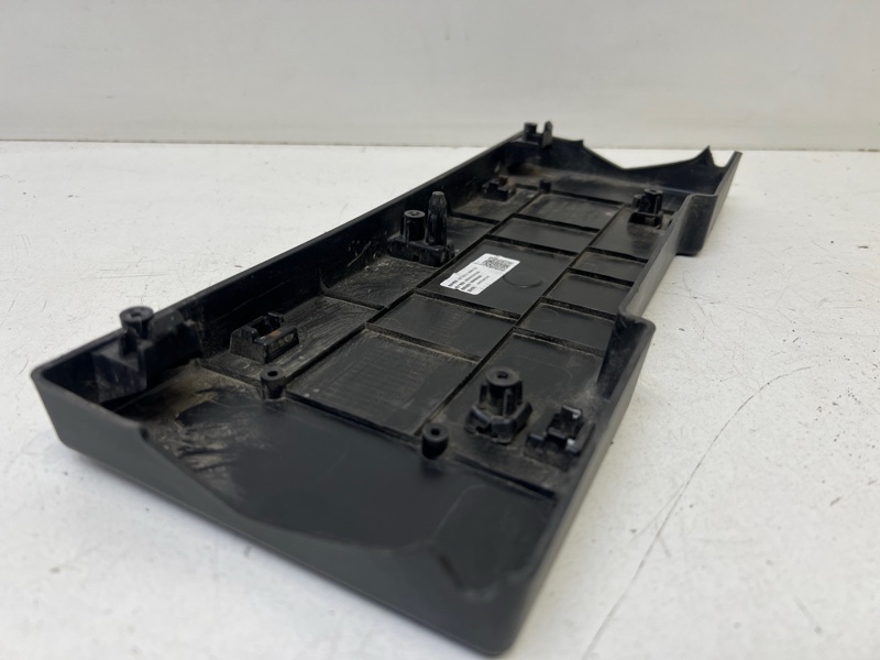 Накладка переднего бампера под номер