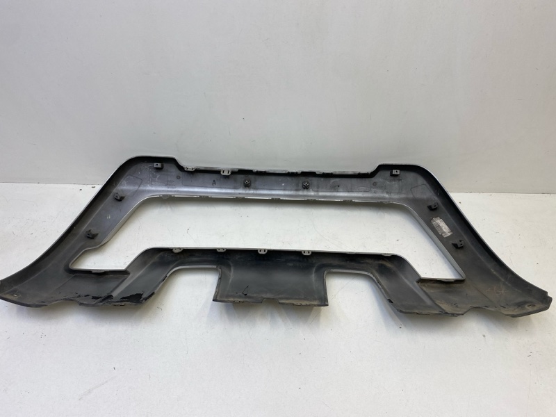 Накладка переднего бампера