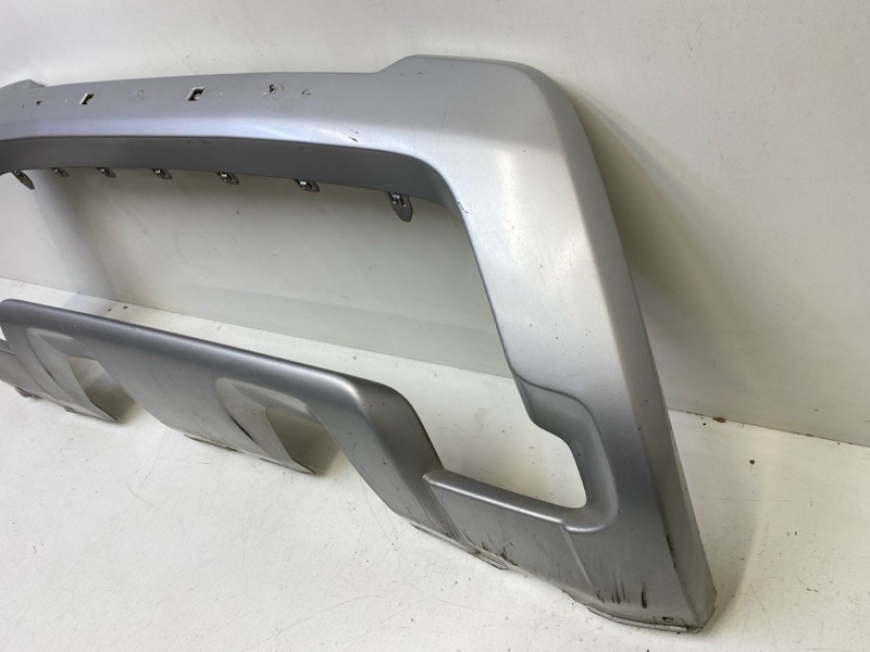 Накладка переднего бампера