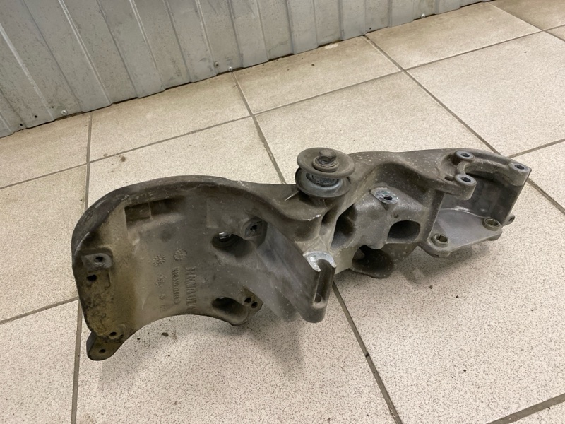 Кронштейн (сопут. товар)