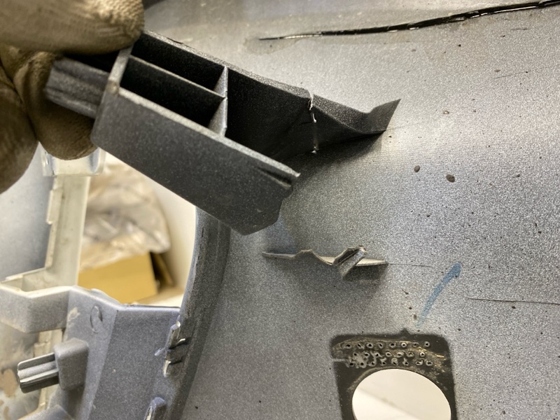 Бампер передний