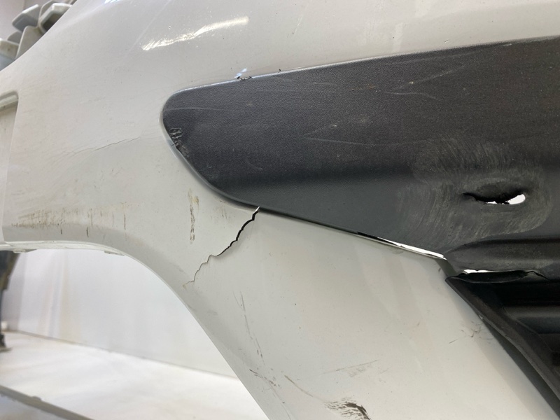 Бампер передний