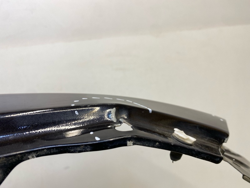 Крыло переднее правое