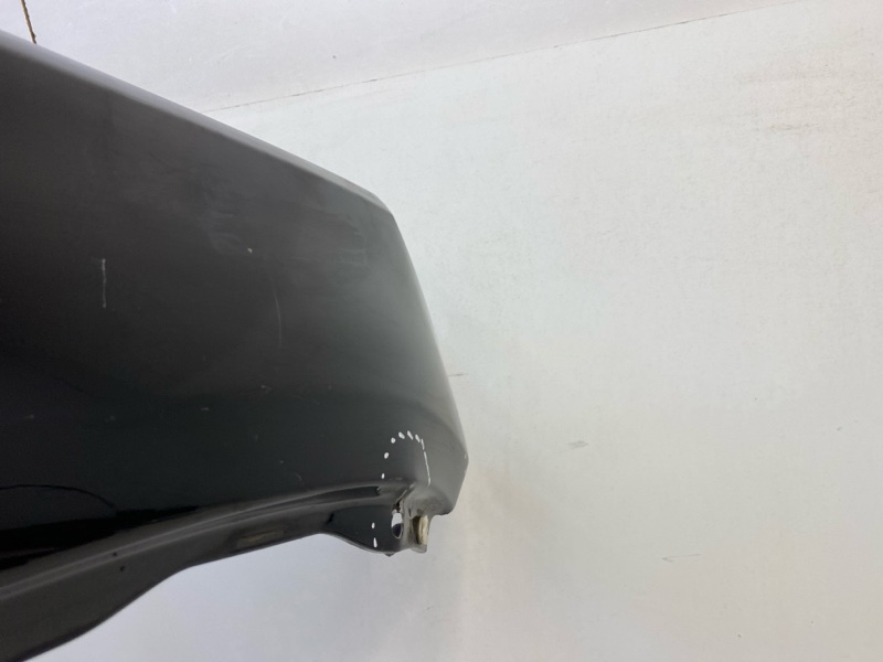 Крыло переднее правое