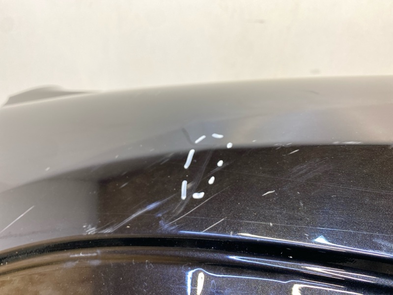 Крыло переднее правое