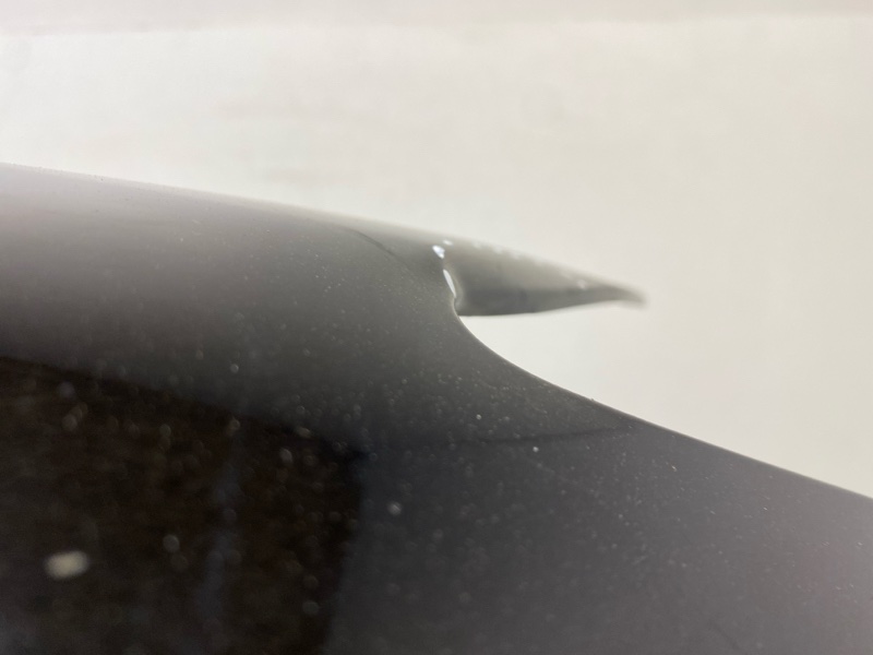 Крыло переднее правое