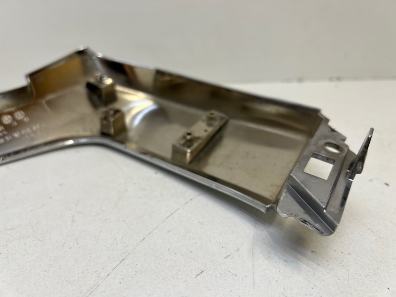 Накладка переднего бампера левая