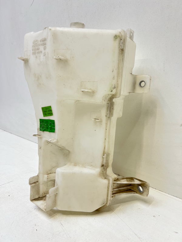 Бачок омывателя лобового стекла