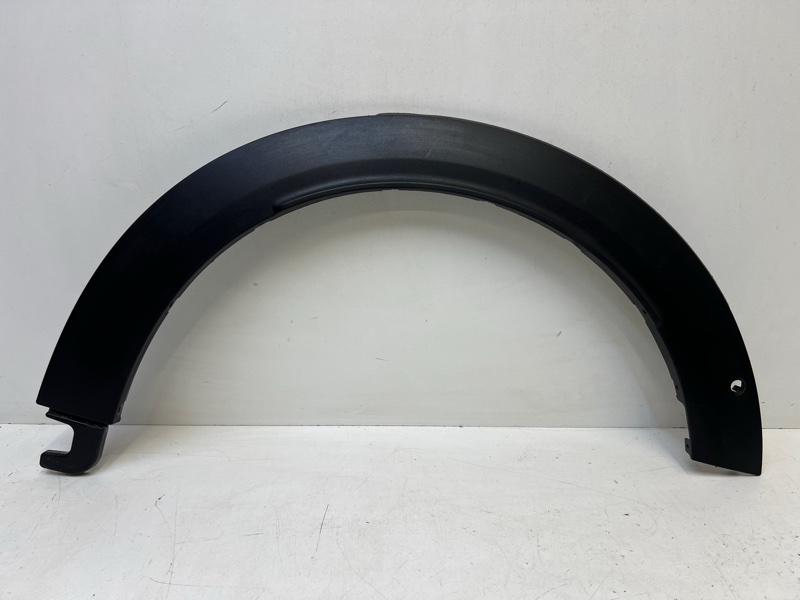 Накладка переднего крыла правого