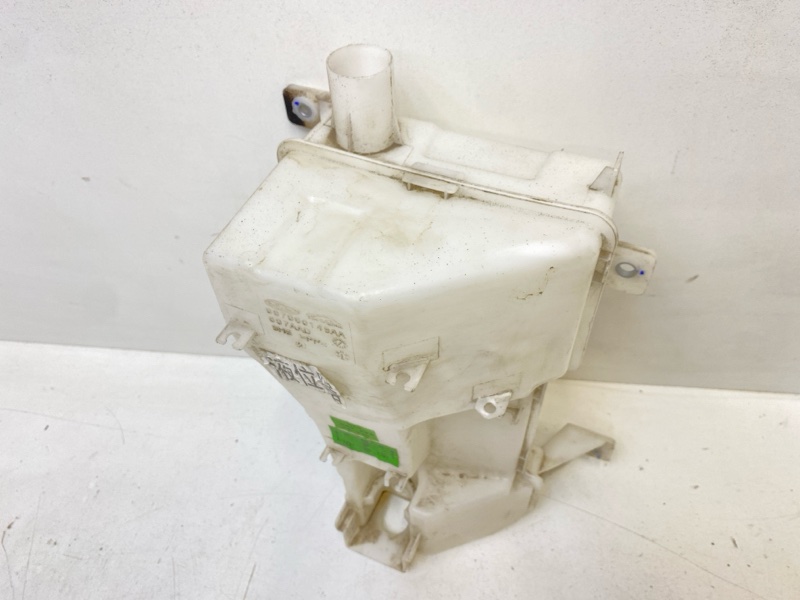 Бачок омывателя лобового стекла