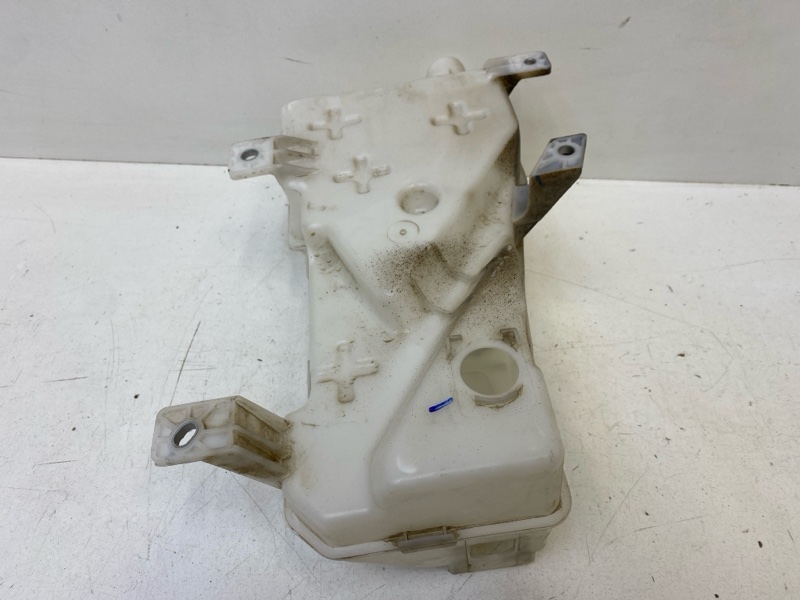 Бачок омывателя лобового стекла