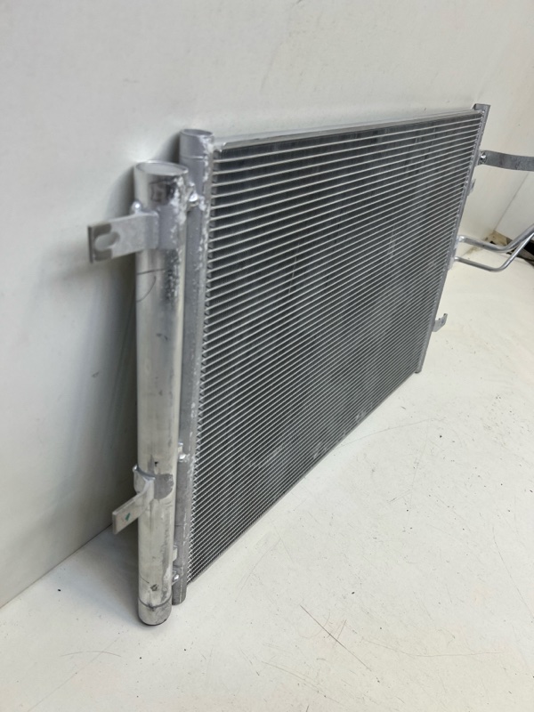 Радиатор кондиционера / конденсер